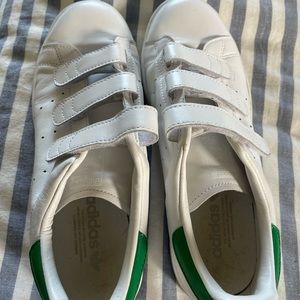 Velcro Stan smith with green heel tabs, size 9